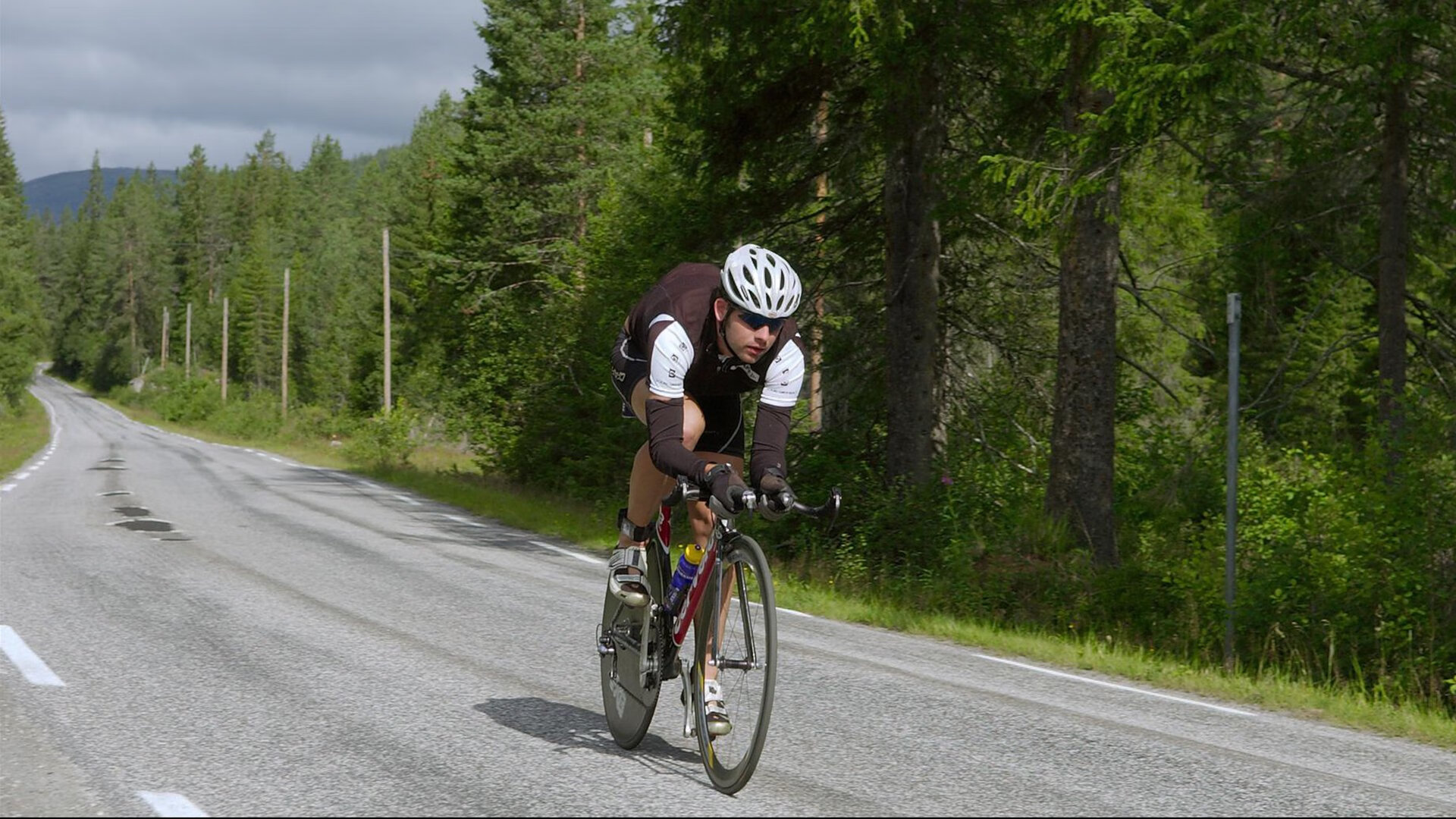 “悬念迭起！比赛悬念在最后一瞬间得到解锁”，没有悬念的比赛